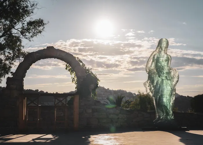 Ruins Luxury - Adults Only